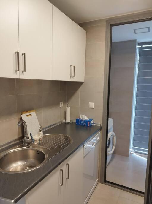 Apartamento Bonito - Playas Las Deveses Ел Вергер Екстериор снимка