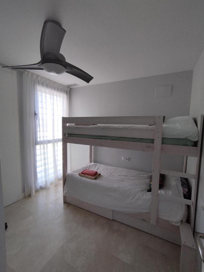 Apartamento Bonito - Playas Las Deveses Ел Вергер Екстериор снимка